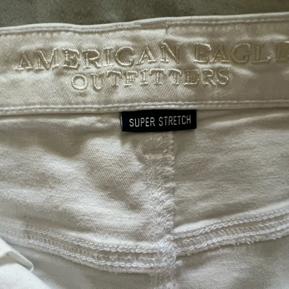 American eagle white shorts - Picture 4 of 5